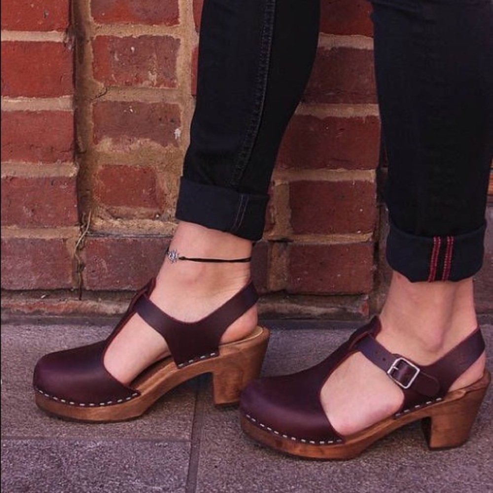 Lotta from Stockholm T-Bar Highwood Clogs